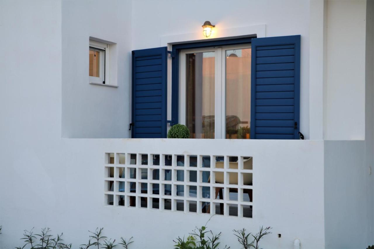 Angelica'S Deluxe Rooms In Adamas Exterior photo