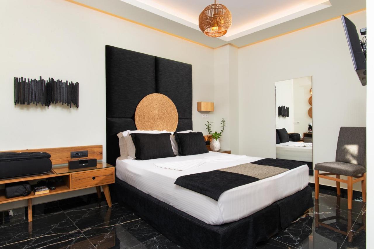 Angelica'S Deluxe Rooms In Adamas Exterior photo